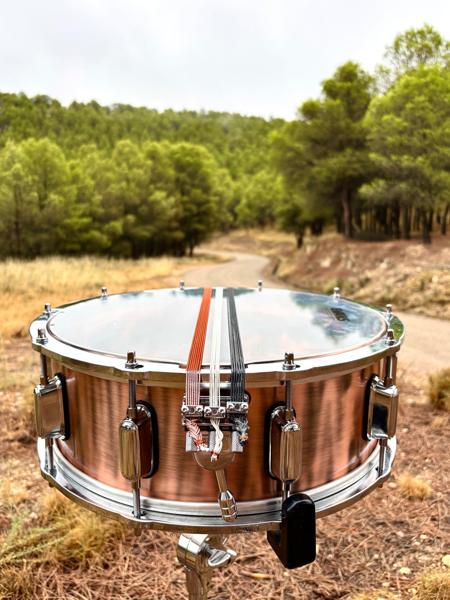 Caja Artesanal Percuartesanal 14” x 5,5” – Aluminio Recubierto en Cobre. Modelo C.A