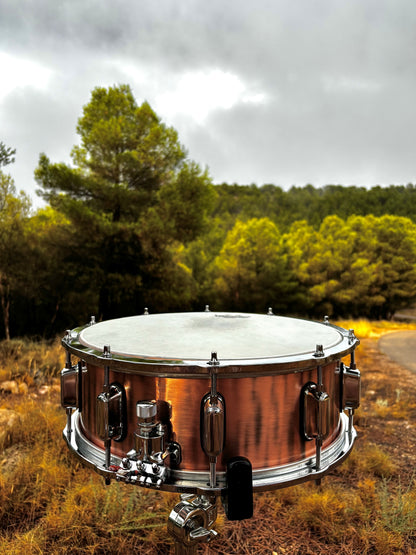 Caja Artesanal Percuartesanal 14” x 5,5” – Aluminio Recubierto en Cobre. Modelo C.A